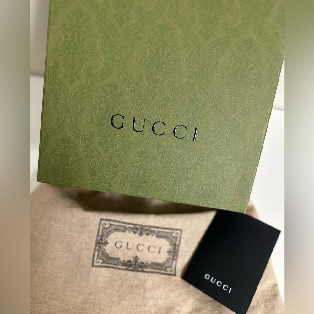 Gucci marmont black leather belt bag w/ signature gold logo emblem - Picture 15 of 15